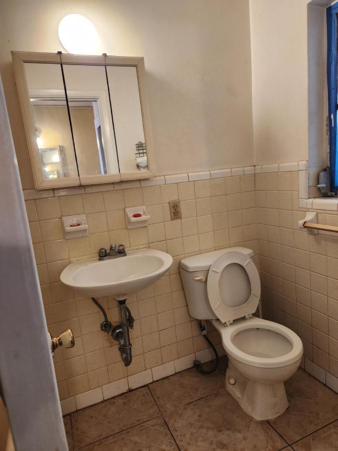 Econo Inn Clearwater Bagian luar foto